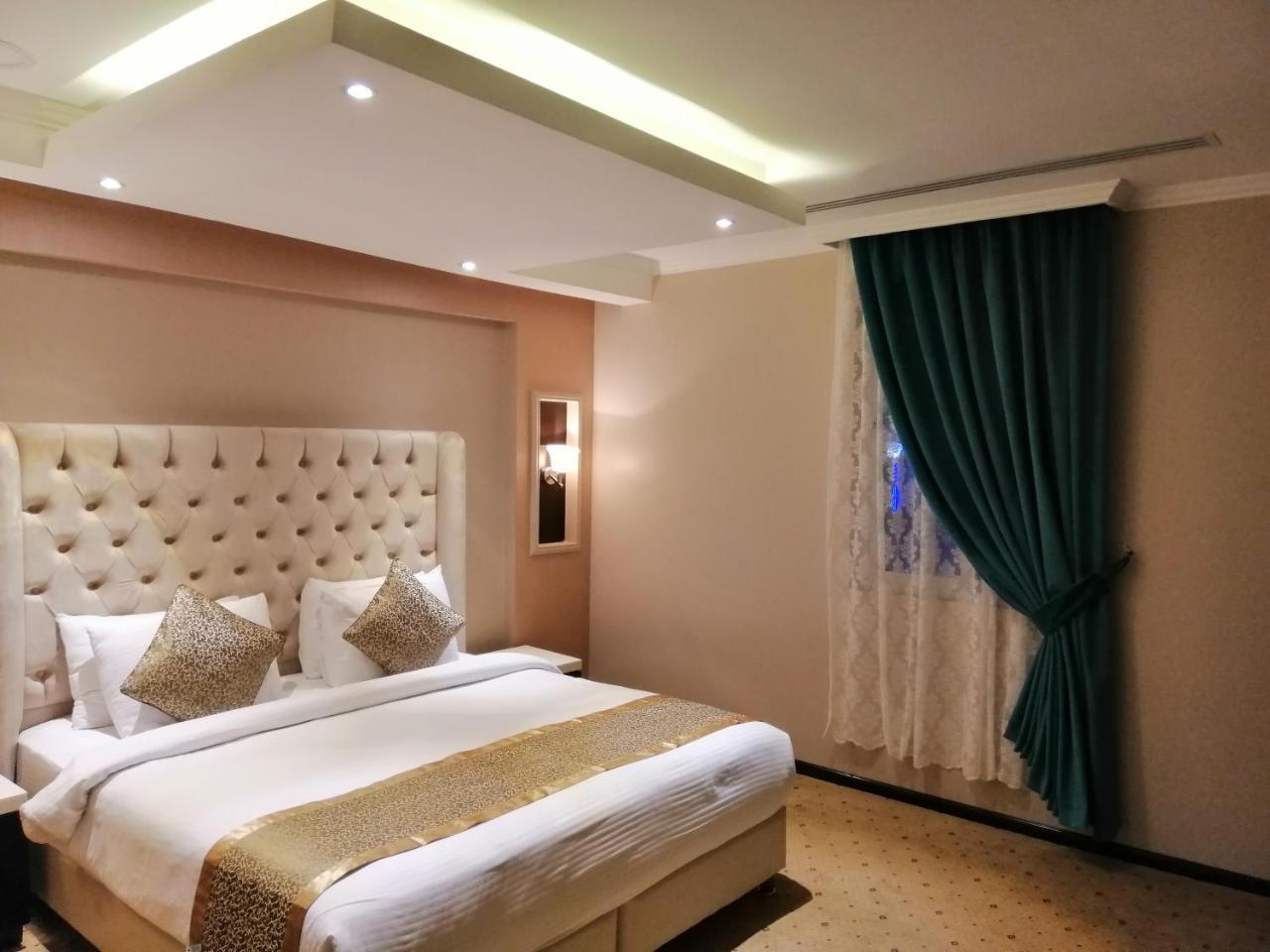 اصاله الشروق للأجنحه الفندقيه Al Khobar Esterno foto