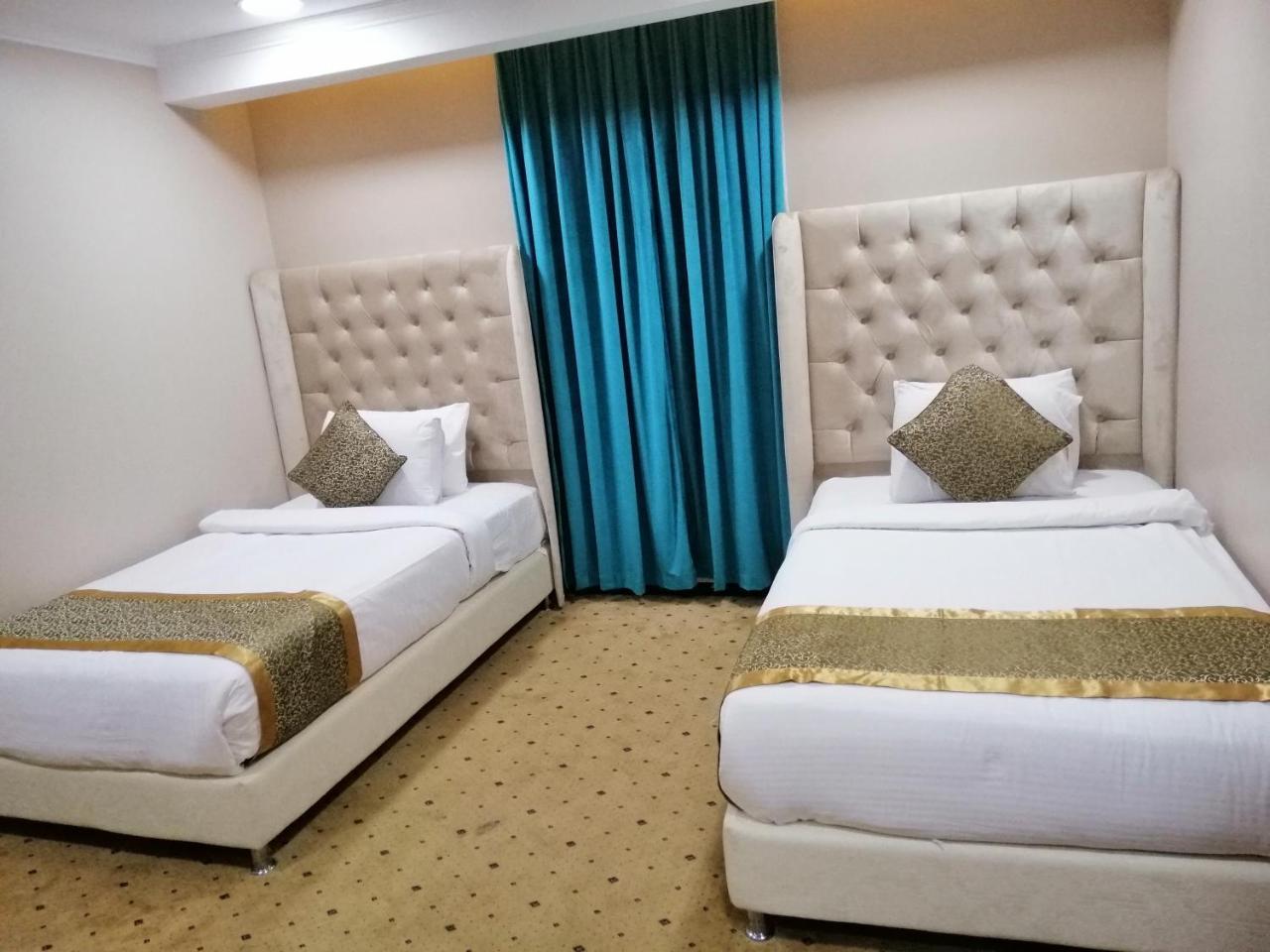 اصاله الشروق للأجنحه الفندقيه Al Khobar Esterno foto