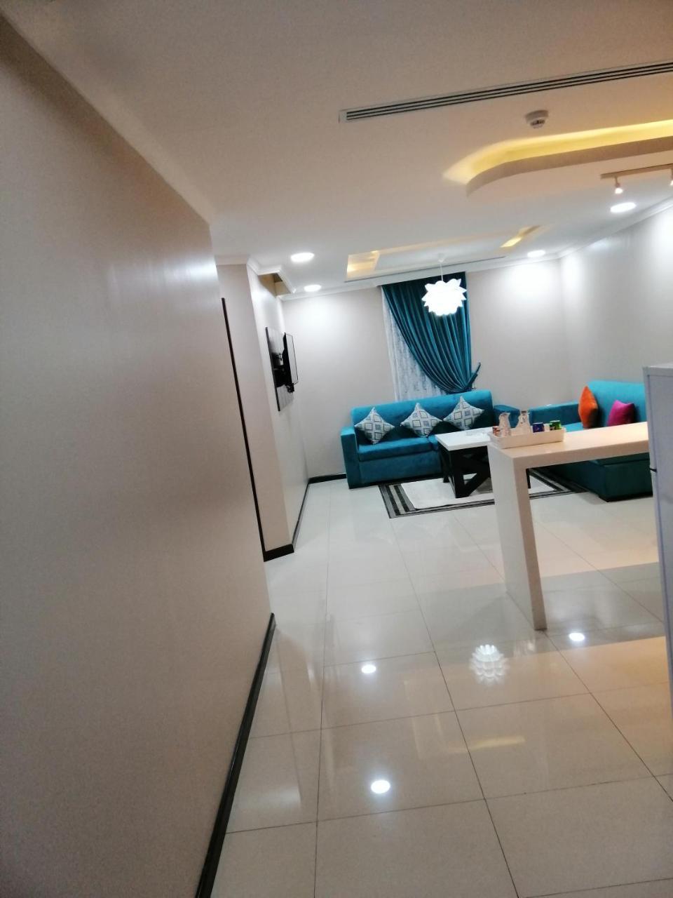اصاله الشروق للأجنحه الفندقيه Al Khobar Esterno foto